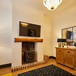 Host & Stay - Darcey House